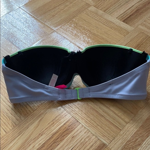 👙Victoria’s Secret Bikini Top - Picture 2 of 8